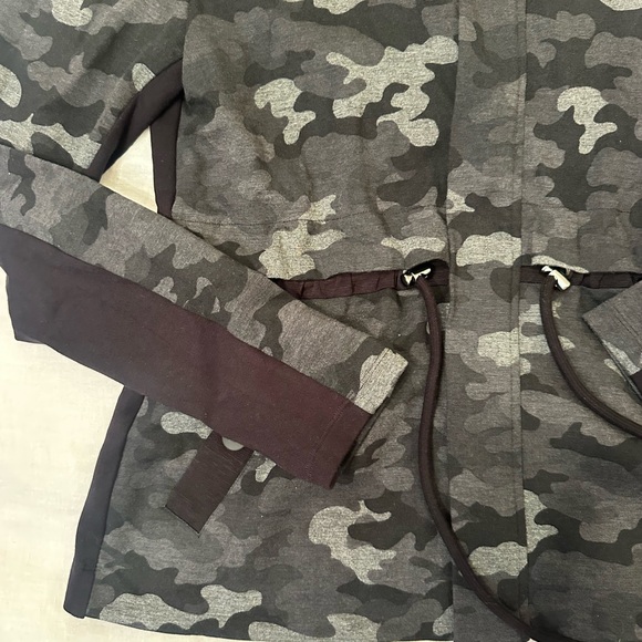 CAbi Black and Gray Utility Jacket with Cinched Waist - Picture 3 of 4